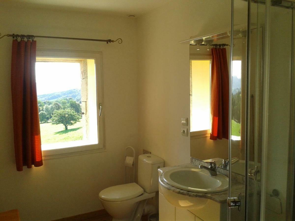 Le Bon Air Est Dans Le Pre Apartment Champagnac  Bagian luar foto